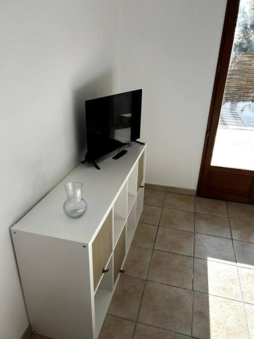 Superbe Appartement Dans Un Mas Нім Екстер'єр фото